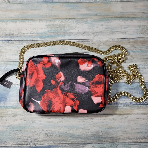 Victoria's Secret  Crossbody Purse. - Picture 2 of 11